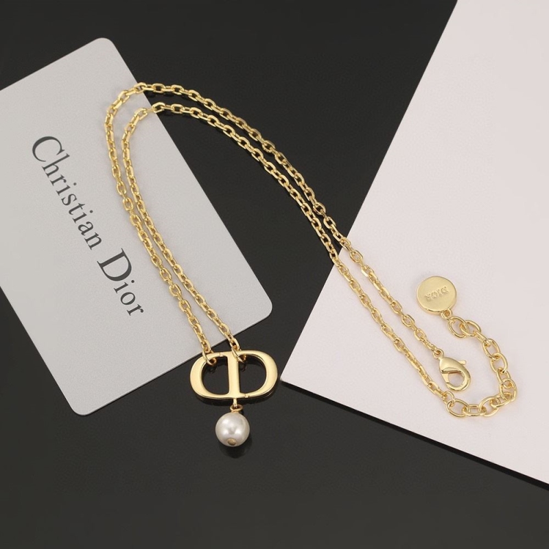chr1st1an D10r necklaces